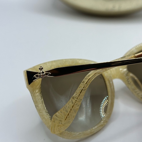 Vivienne Westwood Sunglasses VW80103 - Picture 3 of 7